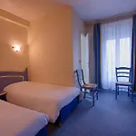 Le Ruisseau Hotel