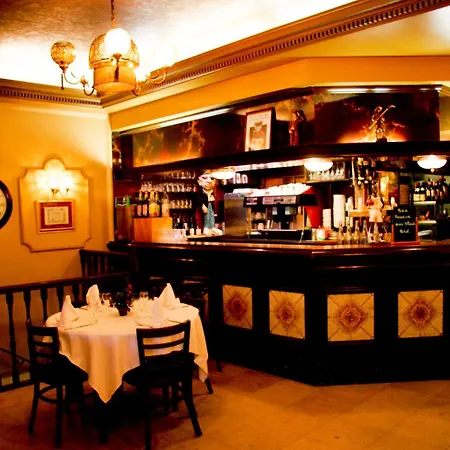 Hotel Le Ruisseau Saint-Mandé